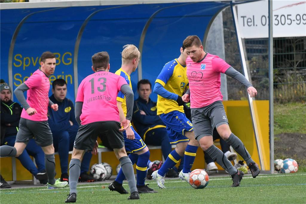 Wacker Obercastrop II, Titelanwärter in der Kreisliga B, setzte sich im Derby bei der Spvg Schwerin II mit 9:1 durch.