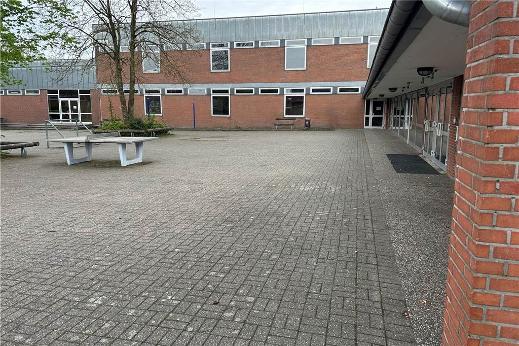 Überfall mit Messer: „Das erste Mal im Leben hatte ich wirklich Angst“ Schulhof Gesamtschule Olfen