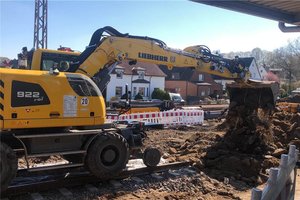 Nach Streckensperrung: RB50 fährt ab 13. Mai wieder ohne Einschränkungen Während der Bauarbeiten am Lüner Hauptbahnhof wurde das Gleisbett komplett entfernt.