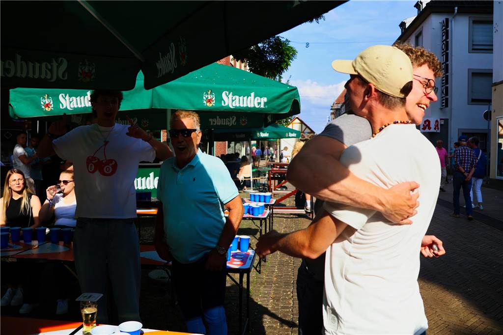 Während der Bierbörse in Dorsten fand auch wieder das „Beerpong“-Turnier statt.