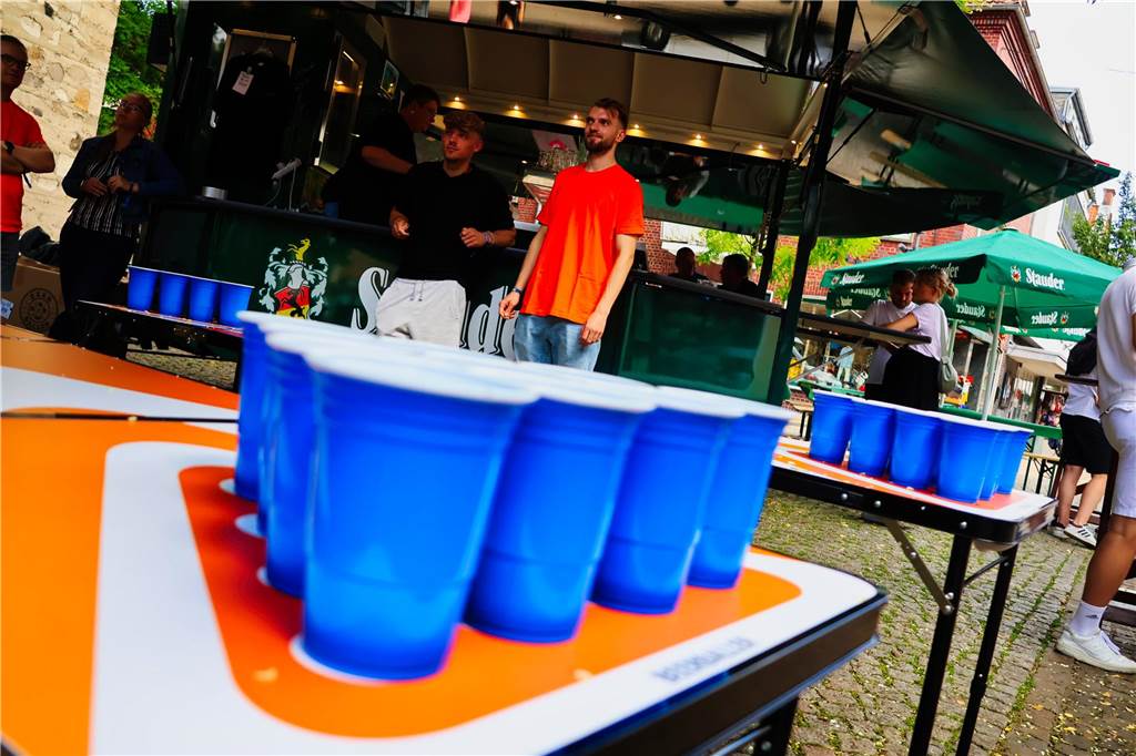 Während der Bierbörse in Dorsten fand auch wieder das „Beerpong“-Turnier statt.