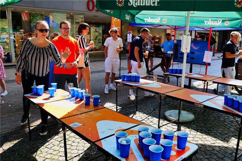 Während der Bierbörse in Dorsten fand auch wieder das „Beerpong“-Turnier statt.