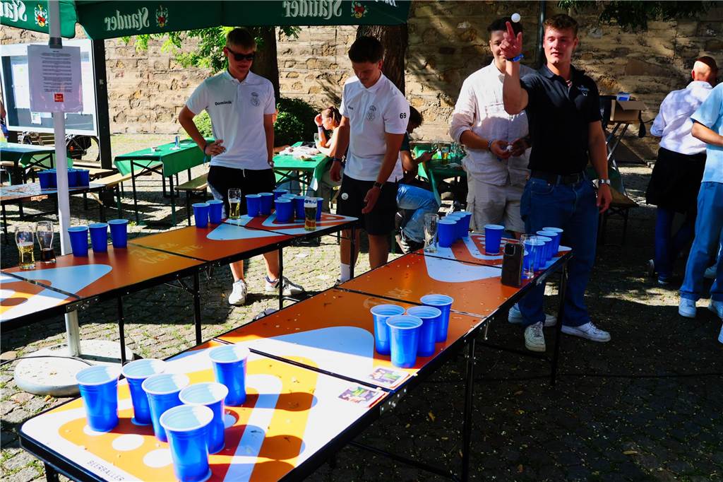 Während der Bierbörse in Dorsten fand auch wieder das „Beerpong“-Turnier statt.