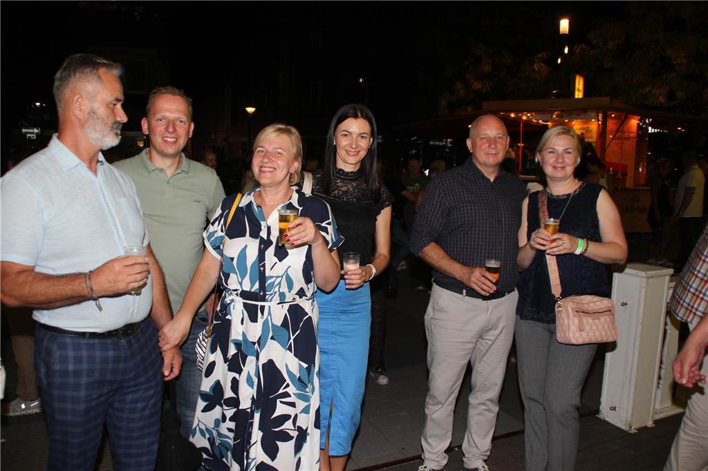 Während der Schlagernacht des Schützenverein Lünen 1332 herrschte auf der Bühne und im Partyzelt gute Stimmung. 