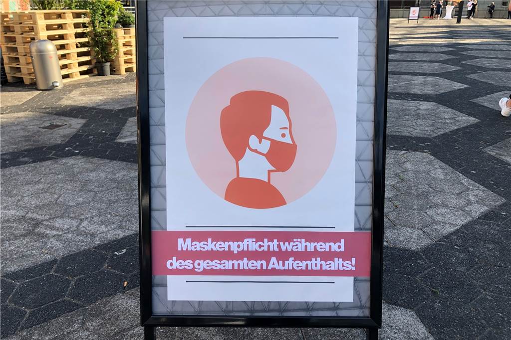 Theater hat endlich wieder Zuschauer – und dabei fast unglaubliches Glück Während der Veranstaltung mussten strenge Coronaregeln eingehalten werden