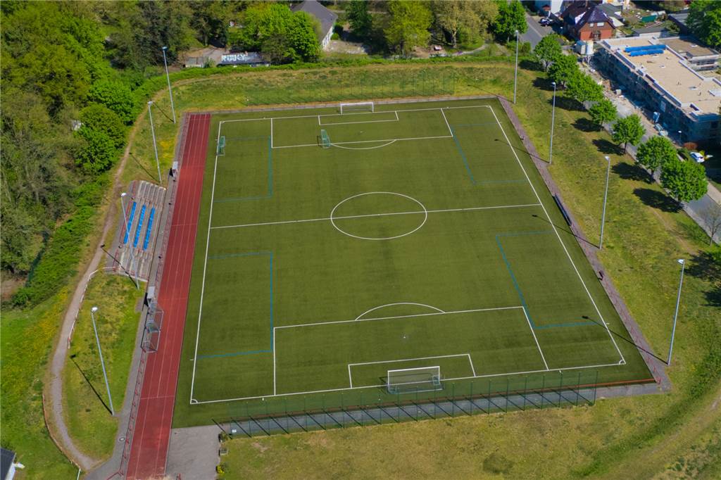 Wegen Coronavirus: Sportverbände setzen einer nach dem anderen die Saison aus Wahrscheinlich wochenlang menschenleer werden die Castrop-Rauxeler Fußballplätze - wie hier die Glückauf-Kampfbahn in Ickern - sein.