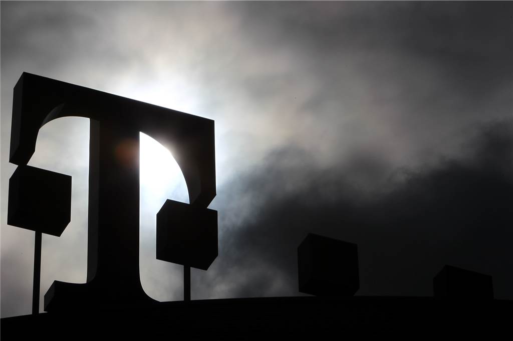 Ungewollt Sky-Abonnent: Telekom-Kunde fühlt sich betrogen Walter Hanisch ist seit über 50 Jahren Telekom-Kunde. Sein Vertrauen in das Unternehmen ist erschüttert.