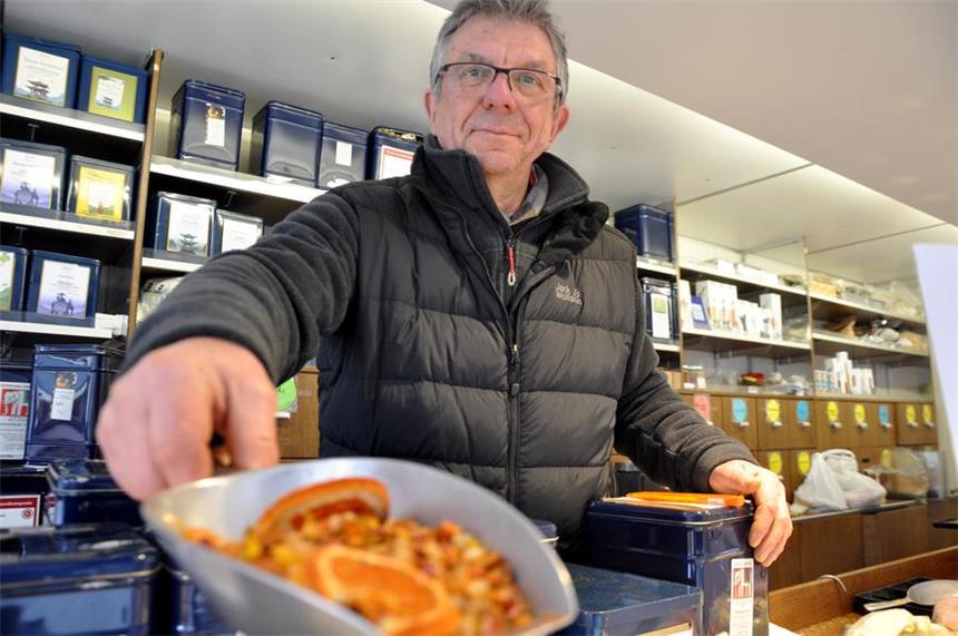 Warum die Händler in der Innenstadt bleiben wollen Walter Klopsch würde mit seinem Tee- und Gewürzhandel gerne in der Innenstadt bleiben.