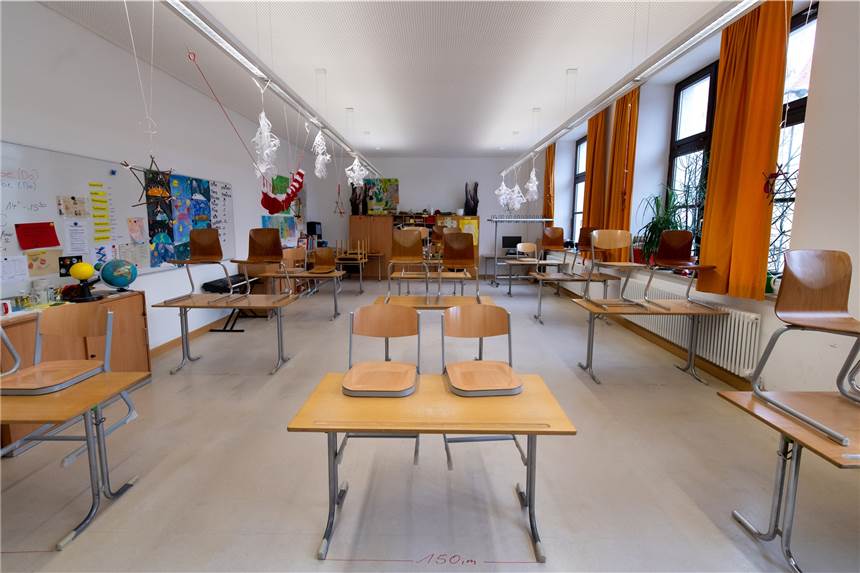 Wie weiter nach dem 14. Februar? Debatte über Lockerungen läuft bereits Wann sitzen hier wieder Kinder? Zwei Wochen vor dem Ablauf der aktuellen Lockdownfrist am 14. Februar wird über Lockerungen der Corona-Maßnahmen besonders für Schulen und Kitas debattiert.