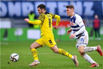 War an allen drei Toren der BVB-U23 gegen den Duisburg beteiligt und zog sich den Unmut der MSV-Fans zu: Berkan Taz (l.).
