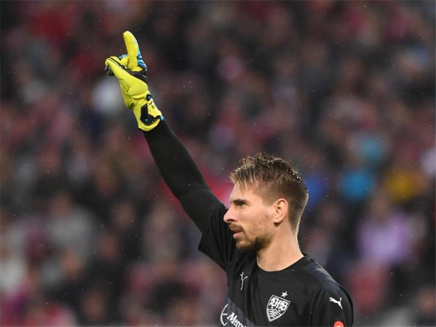 Weltmeister Zieler: "Fühle mich überhaupt nicht vergessen" Wartet seit 28 Monaten auf eine Einladung vom DFB: Weltmeister Ron-Robert Zieler. Foto: Marijan Murat