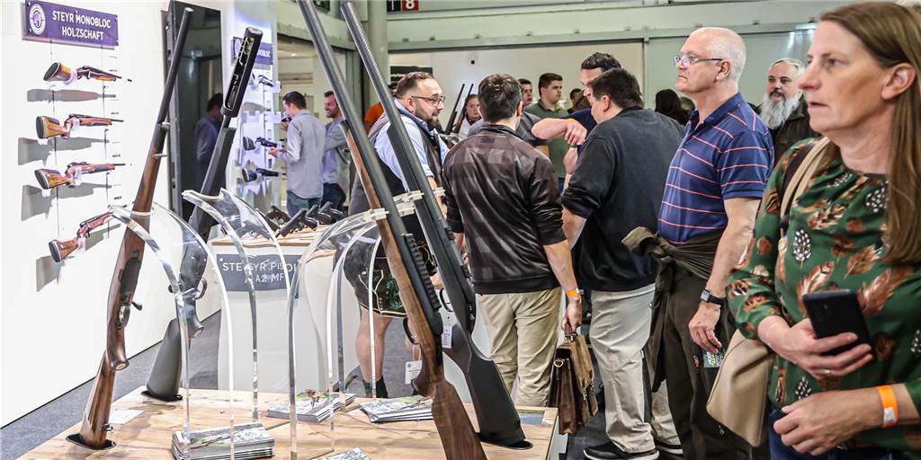Was gibt es Neues auf dem Gebiet der Jagdwaffen? Das ist eins von vielen Themen auf der Messe „Jagd & Hund“ in Dortmund.