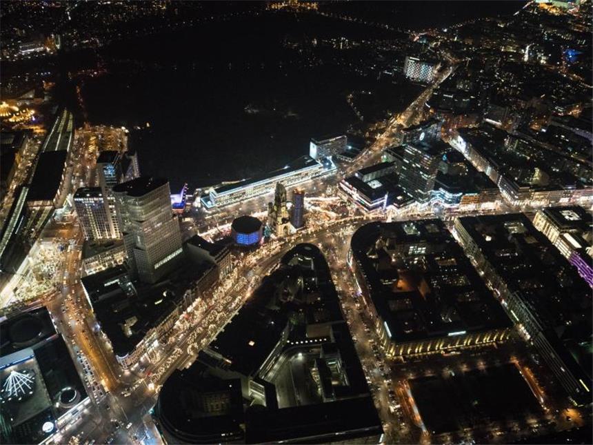 Ein schwarzes Jahr Was ist bloß gerade los auf dem Globus? Foto: Polizei Berlin