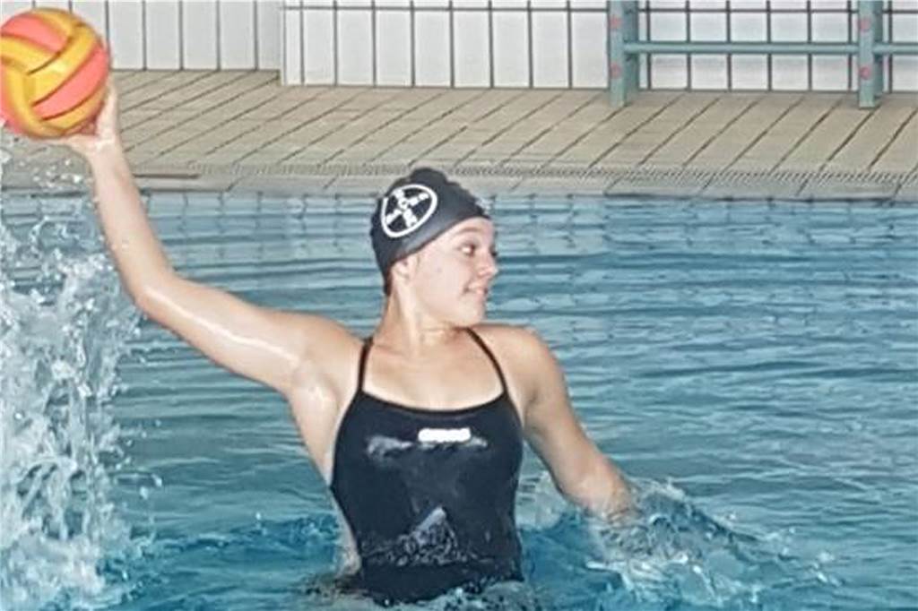 Ronja Buddenkotte ist „Schermbecks Sportlerin des Jahres 2021“ Wasserballerin Sophie Gromann kam bei der Sportlerwahl auf den zweiten Platz.