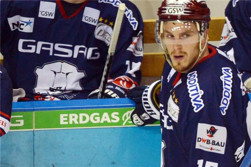 Straubing Tigers verpflichten Kölner Mulock Wechselt zu den Straubing Tigers: TJ Mulock 2012 im Dress der Eisbären Berlin. Foto: Maurizio Gambarini