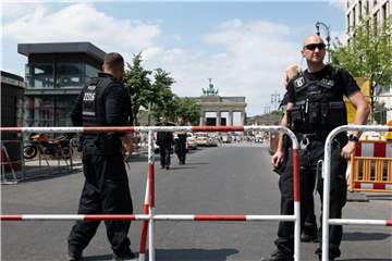 Wegen des Staatsbesuchs des türkischen Präsidenten hat die Berliner Polizei aus Kapazitätsgründen Sicherheitsbedenken für das Bundesligaspiel geäußert. Foto: Jörg Carstensen