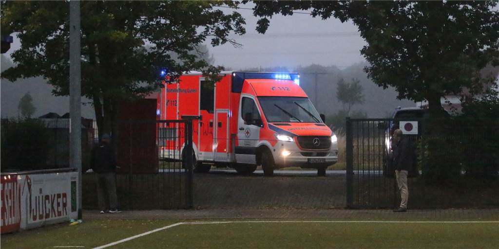 Spielabbruch nach Krankenwageneinsatz beim Rewe-Hübner-Cup: Sportliches gerät zur Randnotiz Wegen einer schweren Verletzung wurde der Rebe-Hübner-Cup am Donnerstag vorzeitig abgebrochen.