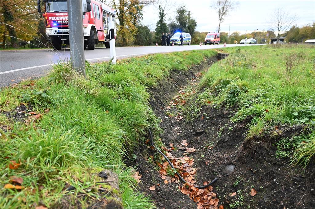 Drei Unfälle an der Grenze zu Dorsten: Wie Straßen.NRW reagiert Wegen eines defekten Kabels ist die Ampel immer noch außer Betrieb.