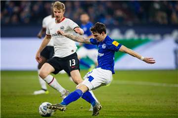 Wegen eines grippalen Infekts droht Benito Raman (r.) beim Spiel in München auszufallen.