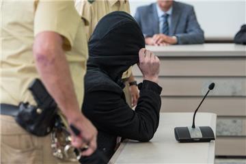 Wegen Mordes an der zwölfjährigen Franziska wurde der angeklagte 27-Jährige am Montag zu lebenslanger Haft verurteilt.