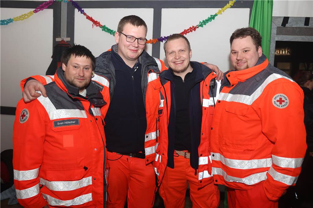 Viele, viele Fotos: So waren die Weiberfastnachtspartys in Olfen 2024 Weiberfastnacht in Olfen 2024