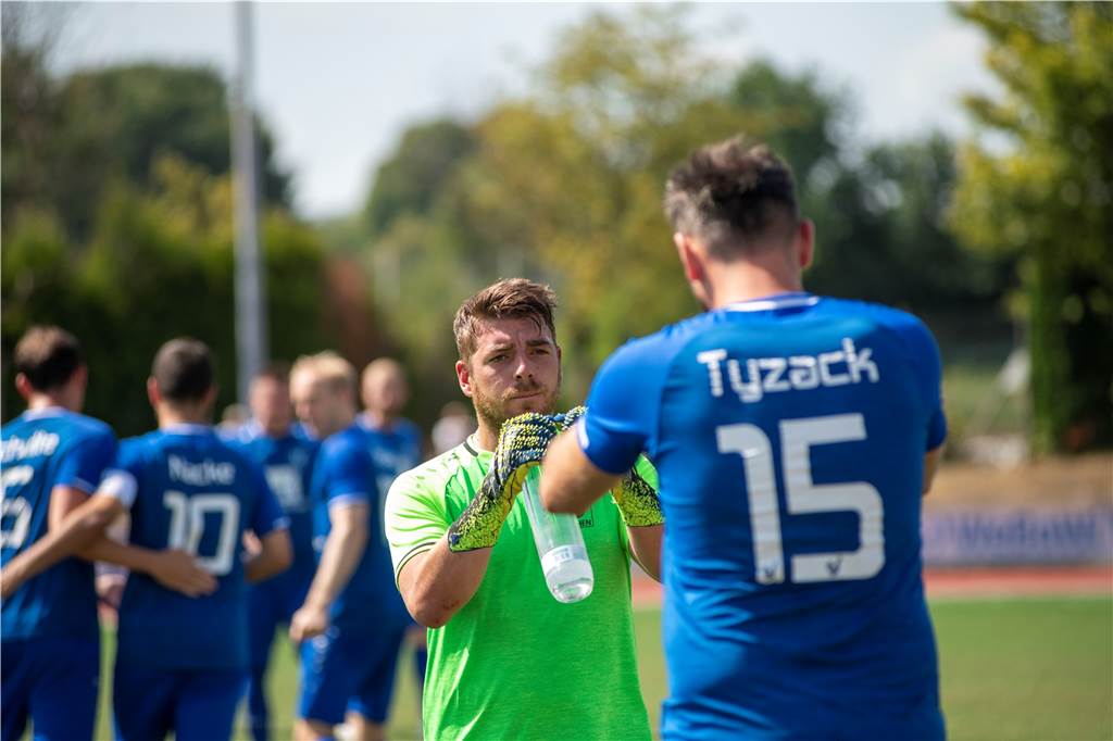 „Man lernt nie aus“: Sythen muss Mini-Geldstrafe zahlen, weil ein A-Liga-Spieler zu jung ist Weil die Alten Herren des TuS Sythen dringend noch einen Torwart brauchten, sprang Philipp Berten ein.