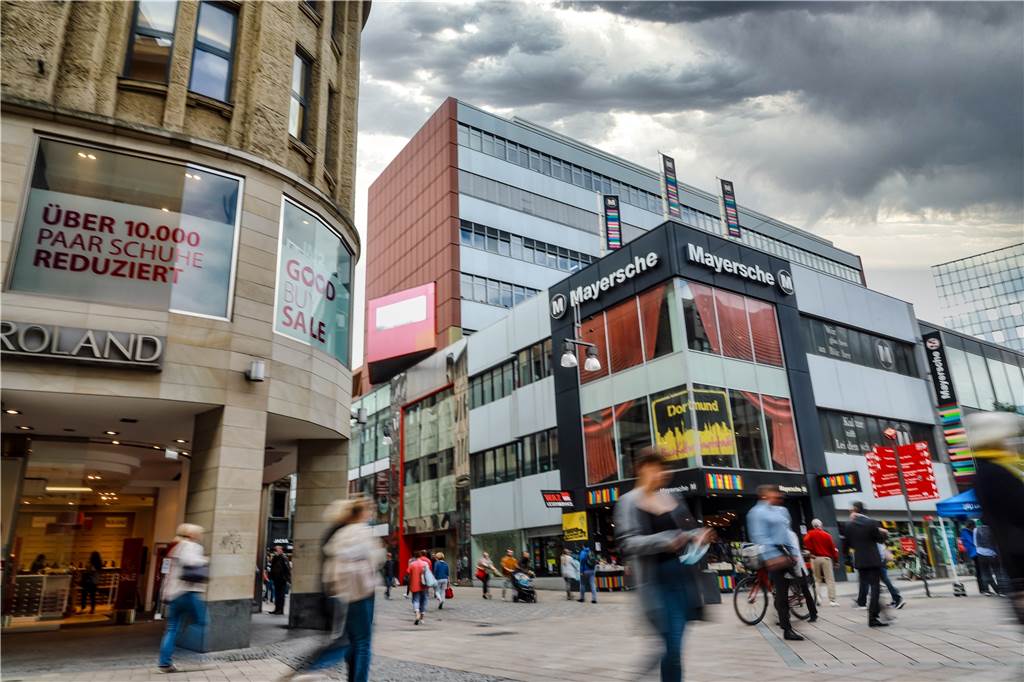 Stadt sieht neben Kaufhof noch ein zweites Problemhaus am Westenhellweg Weil die Mayersche Buchhandlung die Straßenseite wechselt, droht am Westenhellweg ein weiterer Leerstand in prominenter Lage.