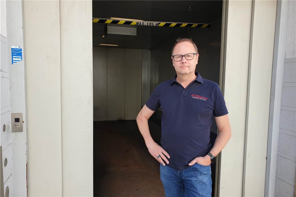City-Händler bewerten verstärkten Einsatz gegen Drogenszene positiv Weinhändler Matthias Hilgering ist Nachbar des Drogenkonsumraums in der City.