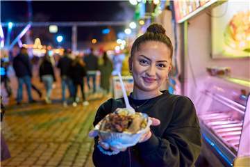 Welche außergewöhnlichen kulinarischen Spezialitäten gibt es auf dem Festi Ramazan? Talia Oktay serviert eine der beliebtesten.