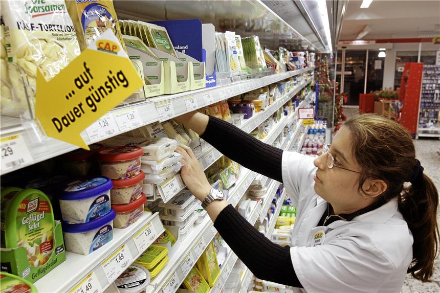 Welche Händler an Heiligabend ihre Supermärkte öffnen, wollen die meisten Handelsketten im Laufe des Monats November entscheiden.