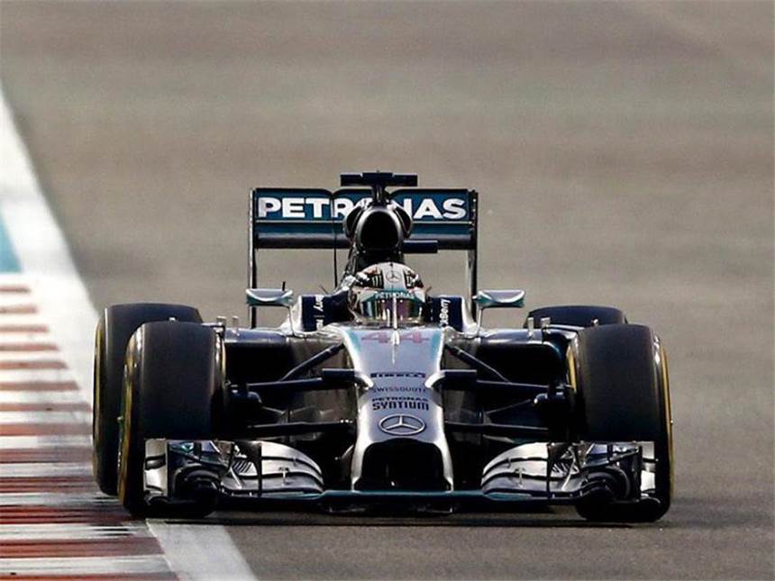 Hamilton verzichtet wohl auf Weltmeister-Startnummer Weltmeister Lewis Hamilton möchte die Nummer 44 gerne behalten. Foto: Valdrin Xhemaj