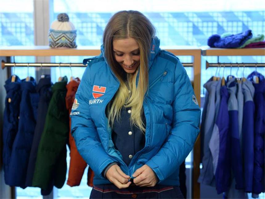 Zu wenig Schnee: Snowboardcrosser-Saisonstart verschoben Weltmeisterin Isabella Laböck muss noch etwas warten, bis es auf die Piste geht. Foto: Andreas Gebert