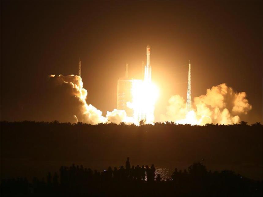 Chinas vierter Weltraumbahnhof mit Raketenstart eingeweiht Wenchang ist ein neuer und der vierte Weltraumbahnhof Chinas. Er wurde mit dem Start der Rakete «Langer Marsch 7» eingeweiht. Foto: Ye Jun