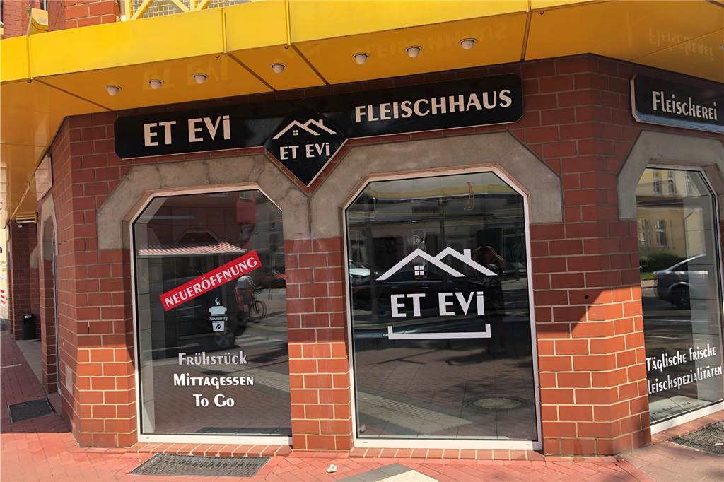 Türkischer Metzger gibt ein halbes Jahr nach der Eröffnung auf Wenige Monate nach der Eröffnung ist schon wieder Schluss: Die türkische Metzgerei Im Harsewinkel hat zum Bedauern einiger weniger Kunden wieder geschlossen.