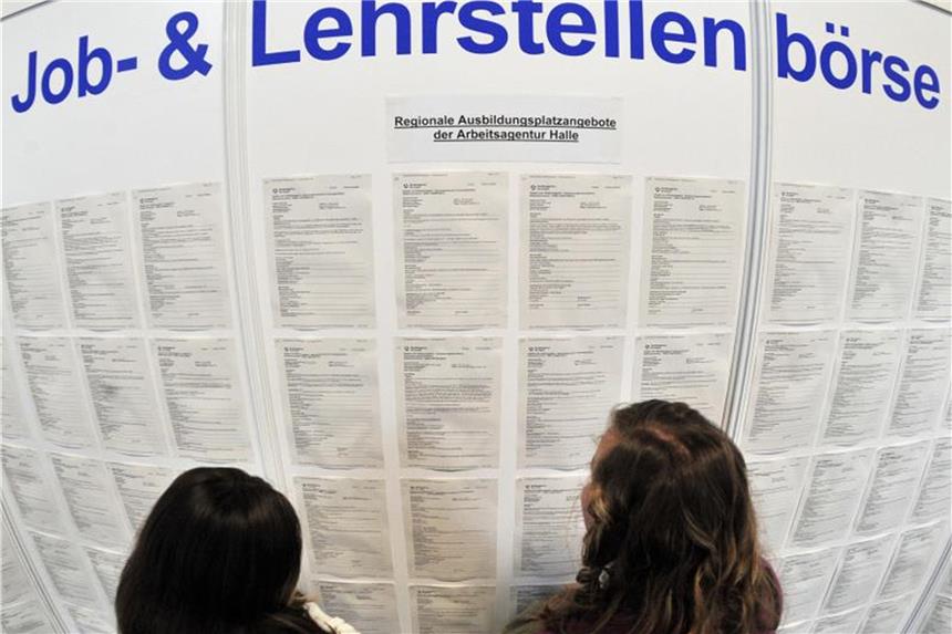 Elke Büdenbender fordert faire Bedingungen für Auszubildende Weniger als ein Fünftel der Betriebe bildet aus. Foto: Hendrik Schmidt