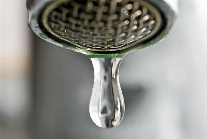 Hauptausschuss diskutiert Abwassergebühren Wenn ein Tropfen Wasser aus dem Hahn tropft und im Abfluss verschwindet - dann entsteht Abwasser. Um dies zu reinigen, wird einiges an Aufwand betrieben - dafür erhebt die Gemeinde Gebühren.