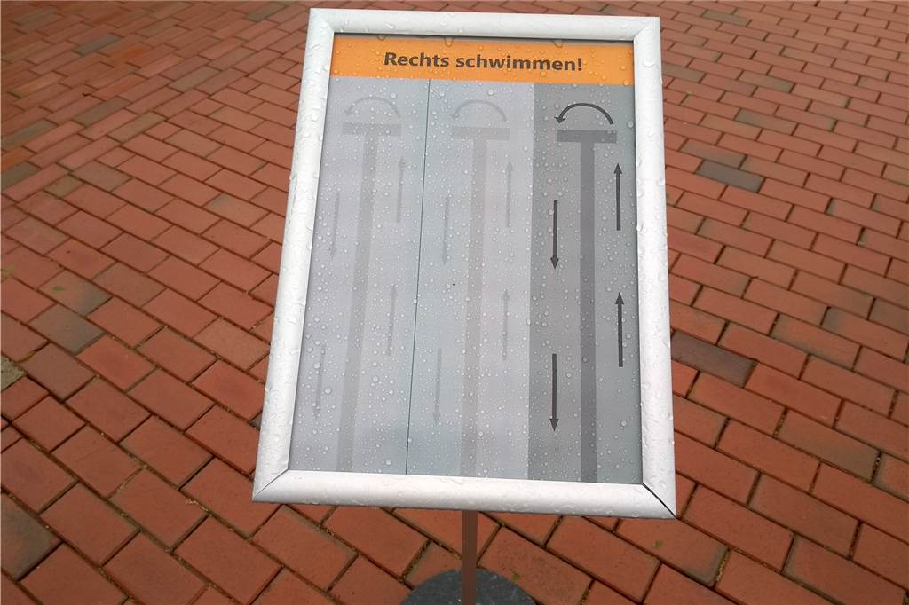 Freibad-Eröffnung Werne im Regen - „Nass wird man so oder so" Wenn es im Solebad voller wird, ist ein Einbahnstraßensystem vorgesehen.