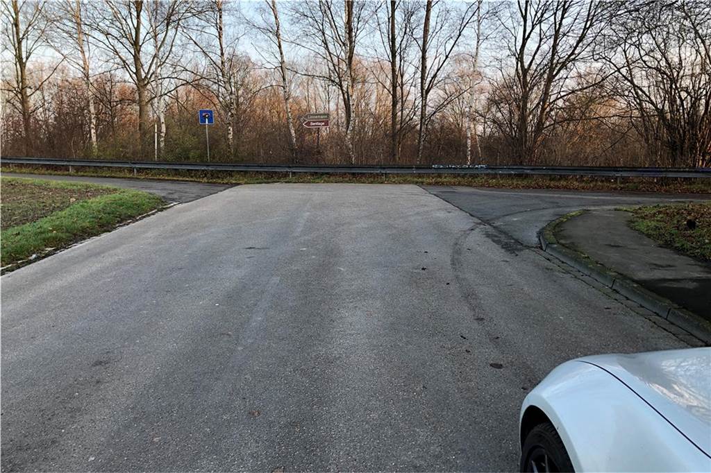 Brücke über B 236 in Dortmund: Pläne machen Schritt nach vorn Wenn es nach der SPD geht, soll an dieser Stelle eine Brücke zwischen Grüggelsort (Foto) und Piepenbrink über die B236 entstehen. Die Idee gibt es schon lange, die Planung aber zieht sich hin