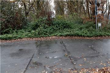 Wenn man auf dem Bahntrassen-Radweg aus Richtung Lippramsdorf in die Seestadt einfährt, ist im Halterner Gewerbegebiet plötzlich Schluss.
