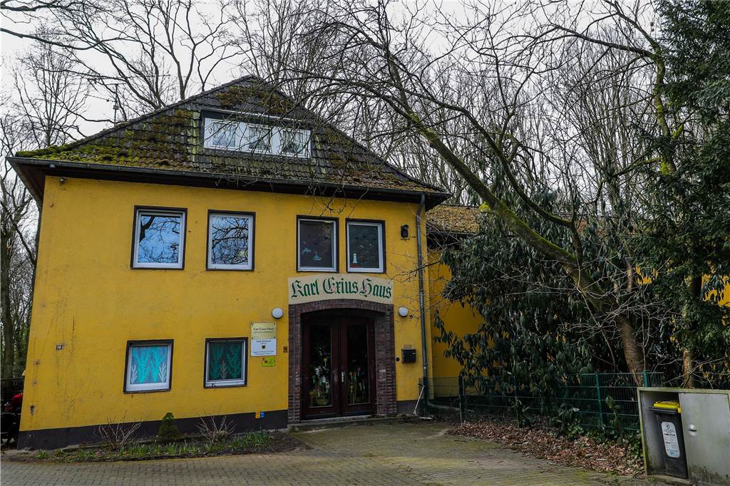 Wenn man die Veranstaltungen im Karl-Exius-Haus in seine Routenplanung einbaut, kann dort eine erste Pause einlegen.