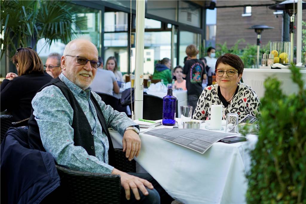 Wenn sich das Wetter hält, wollen Wolfgang Lippelt und Lydia Janicki jetzt jedes Wochenende zweimal kommen.