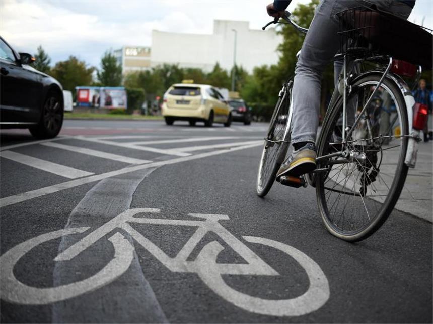 Wer alkoholisiert auf das Fahrrad steigt, muss wie Autofahrer mit strafrechtlichen Folgen rechnen. Foto: Britta Pedersen