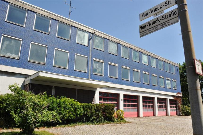 Internetspender für Flüchtlinge in Lünen gesucht Wer die Flüchtlingsheime an der Borker Straße oder an der Von-Wieck-Straße von seinem Zuhause sehen kann, der kann helfen und Internet spenden.