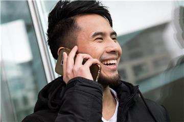Wer einen Günstig-Tarif findet, der die eigenen Ansprüche abdeckt, kann Monat für Monat viel Geld sparen. Foto: Christin Klose