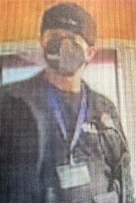 Wer kennt diese falschen Polizisten? Polizei sucht nach bewaffneten Männern Wer kennt diesen Mann?