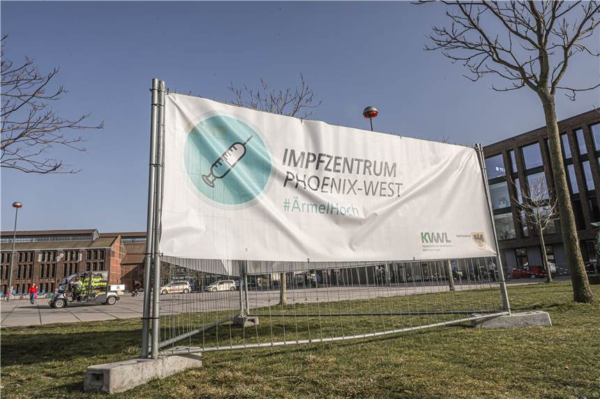 Wann kann ich mich gegen Corona impfen lassen? Impf-Fahrplan bietet Überblick Wer kommt wann an Termine im Impfzentrum - die Stadt Dortmund bietet dazu jetzt einen Impf-Fahrplan.