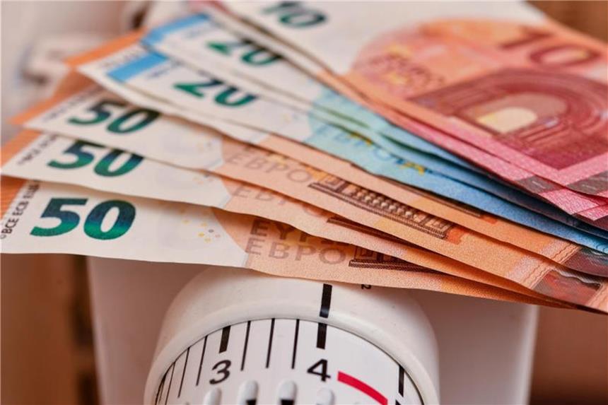 Wechsel des Gasanbieters spart rund 450 Euro pro Jahr Wer mehr Gas verbraucht, kann im Verhältnis mehr Geld sparen. Dass hat das Verbrauchsportal Check24 herausgefunden. Foto: Patrick Pleul/dpa-Zentralbild/dpa