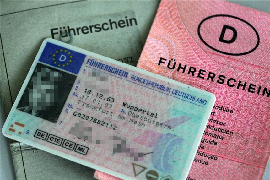 Tausende Führerscheine wurden 2019 im Kreis Recklinghausen umgetauscht Wer noch einen alten Führerschein besitzt muss diesen fristgerecht umtauschen. Die Ersten trifft es schon 2022.