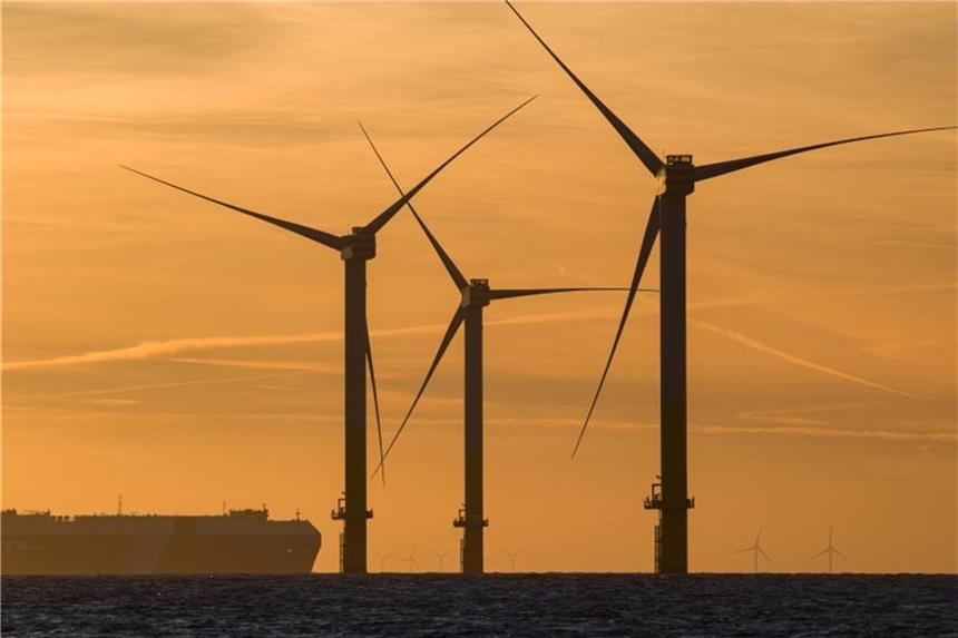 Interesse an Ökostrom hat nachgelassen Wer sich für Ökostrom entscheidet, schont nicht nur die Umwelt. Laut Verifox ist bei einem Jahresverbrauch von 4000 kWh eine Ersparnis von 300 Euro möglich. Foto: Ingo Wagner