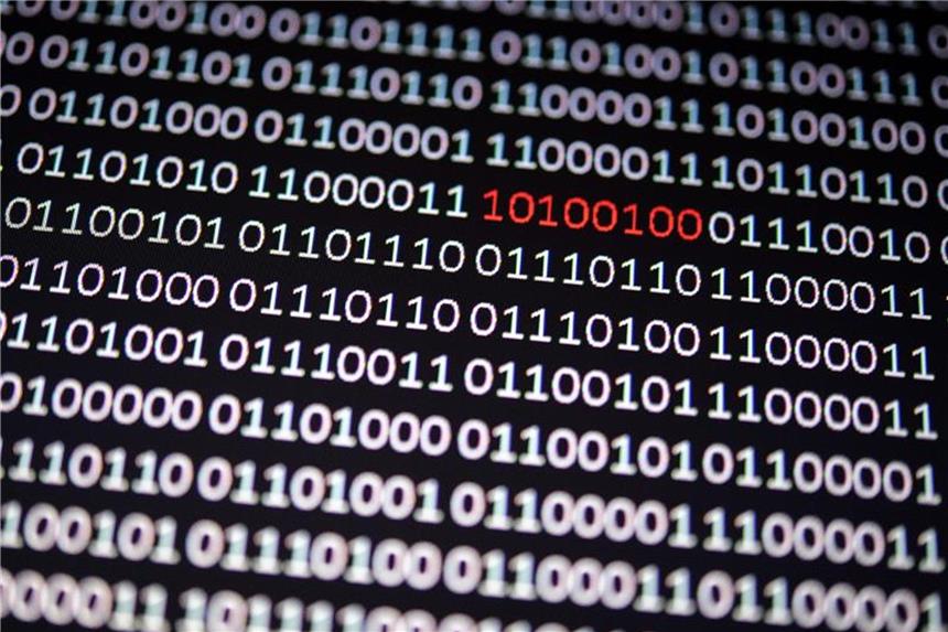 Windows zählt den Datenverbrauch mit Wer wissen möchte, welche Datenmengen Windows verbraucht, der muss in der Eingabeaufforderung „netstat -e“ eingeben. Foto: Sebastian Gollnow/Symbolbild